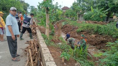 Kerja Bakti Bersama: Desa Langgengarjo Terlihat Bersih dan Sejahtera