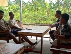 Komunikasi Dialogis: Bhabinkamtibmas Desa Langse Berinteraksi Langsung dengan Warga