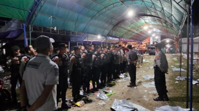 Polisi dan TNI Bersinergi: Pengamanan Tasyakuran di Perum Ega Jaya Residence