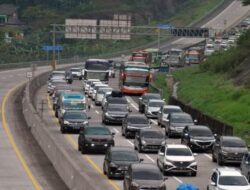 Arus Tol Semarang-Solo KM436 Arah Bawen Terpantau Padat Merayap Panjang