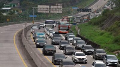 Arus Tol Semarang-Solo KM436 Arah Bawen Terpantau Padat Merayap Panjang