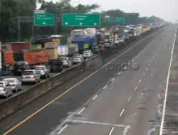 Arus Tol Semarang-Solo KM436 Arah Bawen Padat Merayap Panjang Libur Nataru
