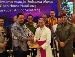 Safari ke Gereja di Semarang, Pj Gubernur Jateng Pastikan Natal Kondusif