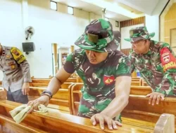 Bantu Bersihin Gereja Jelang Natal, TNI dan Polri di Semarang Ingatkan Ancaman Covid