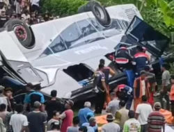 Detik-detik Kecelakaan Bus New Shantika Terjun Bebas dari Jalan Tol Pemalang, Sopir Diduga Ngantuk