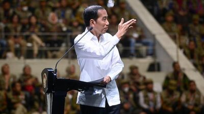 Kunker ke Jateng, Jokowi Bertemu Kades se-Banjarnegara
