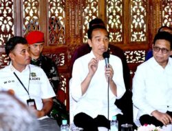 Jokowi Temui Kepala Desa se-Banjarnegara Bahas Dana Desa: Rp 539 Triliun Itu Uang yang Banyak Sekali