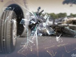 Truk Vs Mobil Bawa Rombongan Keluarga Tabrakan di Toba, 1 Anggota Polisi Tewas