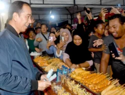 Jelang pergantian tahun, Jokowi beli temulawak dan jajanan di Surakarta