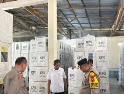 Kapolres Humbahas Cek dan Perketat Pengamanan Logistik Pemilu di KPUD Humbang