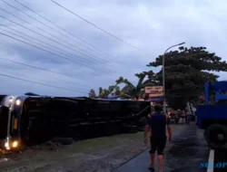 12 Penumpang Alami Luka-luka usai Bus Sumber Selamat Terguling di Sragen