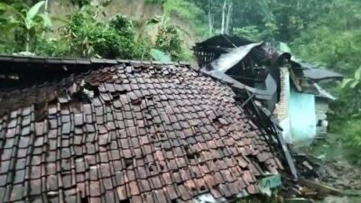 Akibat Longsor di Banjarnegara, Sejumlah Rumah Hancur dan Satu Warga Terluka