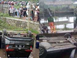 Kecelakaan di Kawasan Wisata Kalikesek Kendal, Mobil Terbalik ke Kolam Ikan