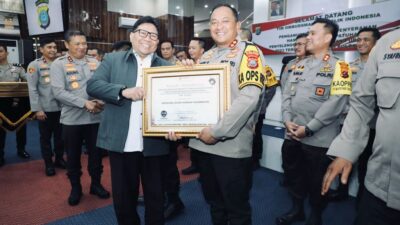 Polres Humbahas Dianugerahi Penghargaam Oleh Ombudsman RI