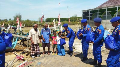 Kompol Hendrik Irawan Himbau Nelayan Ganti Bendera Kapal dalam Giat Ngobrol Maritim