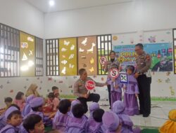 Polisi Sahabat Anak di TK Aisyiyah 05, Satlantas Polresta Pati Berikan Edukasi Tertib Berlalu lintas Sejak Dini
