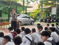 Polsek Juwana Sosialisasikan Larangan Knalpot Brong di SMP Negeri 4 Juwana