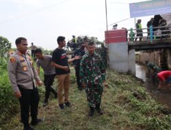 Cegah Potensi Banjir di Desa Cepagan, Kodim dan Polres Batang Bersihkan Sungai