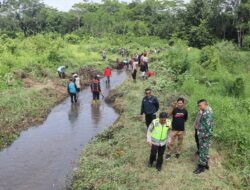Bersihkan Aliran Sungai Sawah Sri, Kodim dan Polres Batang Bersihkan Sungai Cegah Banjir