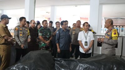 Kapolres Katingan Dampingi Wakapolda Kalteng Cek Langsung Keamanan Gudang Logistik KPUD