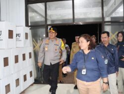 Disela Kunjungan Kerja di Bartim, Kapolda Kalteng Cek Keamanan Gudang Logistik KPUD