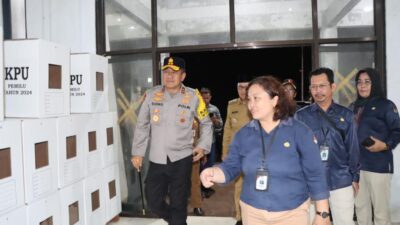 Disela Kunjungan Kerja di Bartim, Kapolda Kalteng Cek Keamanan Gudang Logistik KPUD