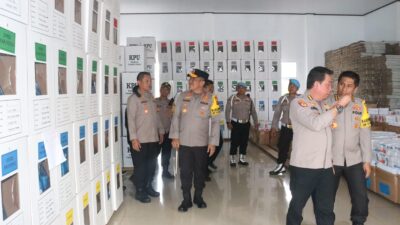 Kunjungi Kantor KPU Mura, Kapolda Kalteng Memastikan Logistik Pemilu 2024 Aman