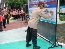 Sambangi SMA Negeri 1 Kayen, Polisi Ajak Deklarasi Zero Knalpot Brong