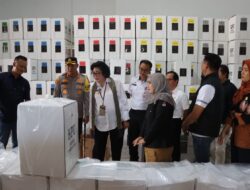 Forkopinda dan Kapolres Lamandau Mendampingi Ketua KPU Kalteng Cek logistik Pemilu