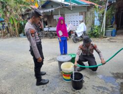 Polres Barsel Kembali Distribusikan 5.000 Liter Air Bersih Untuk Warga Terdampak Banjir