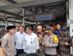 Datangi TPS Unik di Weleri, PJ Gubernur Jateng dan Wakapolda Jateng Puji Tingkat Partisipasi Pemilih