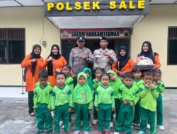 Polisi Sahabat Anak, Polsek Sale Rembang Di Kunjungi Siswa-Siswi Paud Tunas Silva