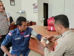 Dokkes Polrestabes Semarang Periksa Kesehatan Anggota KPPS Usai Pemilu