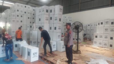Polresta Pati Mengawal Pemindahan Logistik Pemilu ke Gudang KPU