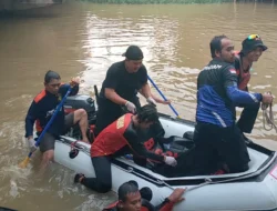 Remaja Tanpa Identitas Tenggelam di Sungai Loji Pekalongan, Tim SAR Evakuasi Korban
