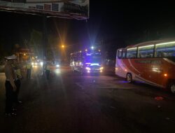 6 Bus Perwakilan Kades Diberangkatkan dengan Pengawalan Polresta Pati Menuju Gedung DPR RI