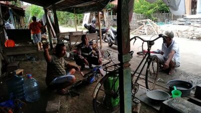Cooling System, Bhabinkamtibmas Desa Karangwono Ajak Warga Ciptakan Pemilu Damai