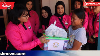PJ Bhayangkari Polda Jawa Tengah Hibur Anak – Anak Pasca Bencana Banjir di Gubug