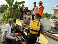 Tim SAR Arnavat Ditpolairud Polda Jateng Selamatkan 158 Masyarakat Yang Terjebak Banjir