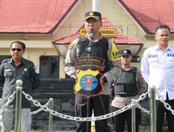 Kapolres Lamandau Pimpin Apel Pergeseran Pasukan PAM TPS Pemilu 2024