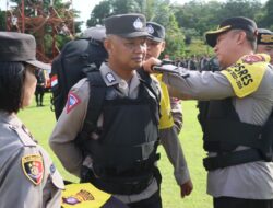 Kapolres Lamandau Memimpin Apel Pergeseran Pasukan PAM TPS Pemilu 2024