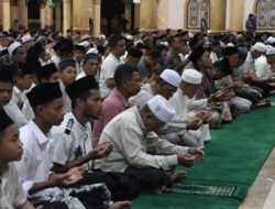 Sujud Syukur di Masjid Agung Aceh Barat atas Kemenangan Prabowo-Gibran 1 Putaran