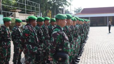 Personel TNI dari Kodim 0718 Pati dan Batalyon 410 Alugoro BKO di Polresta Pati Untuk Pengamanan Pemilu