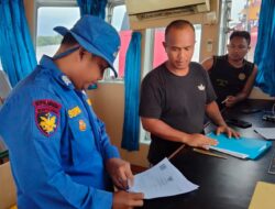 Patroli Rutin, Ditpolairud Periksa Dokumen Kapal dan Cek Alat Keselamatan