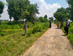 Polsek Jakenan  Olah TKP Penemuan Mayat di Sungai Kedonglo