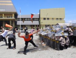 Antisipasi Kerusuhan, Power On Hand Polres Sukoharjo Gelar Simulasi Pengendalian Massa