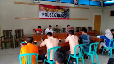 Gelar Jumat Curhat, Polsek Blado Tegaskan Komitmen Jaga Keamanan Pasca Pemilu