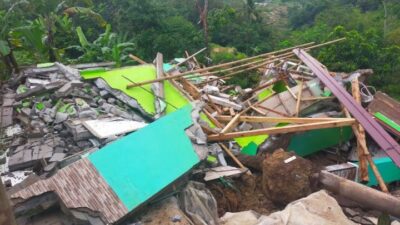 Fenomena Tanah Bergerak, 9 Rumah di Banjarnegara Ambruk