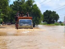 Jalan Utama Brebes-Jatibarang Tak Bisa Dilalui Akibat Banjir