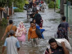 Banjir Demak Meluas Imbas 2 Tanggul Jebol, 8.170 Orang Mengungsi